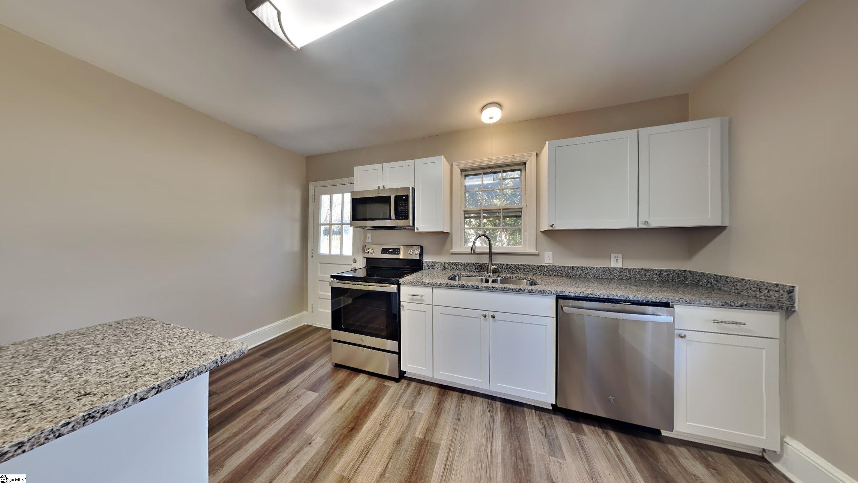 125 Penarth Road Spartanburg, SC 29301 - Photo 3 of 14 Gallery Image 3
