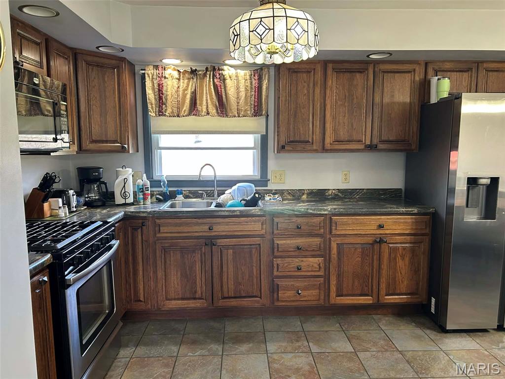 35 Cherokee Trail Hannibal, MO 63401 - Photo 10 of 24