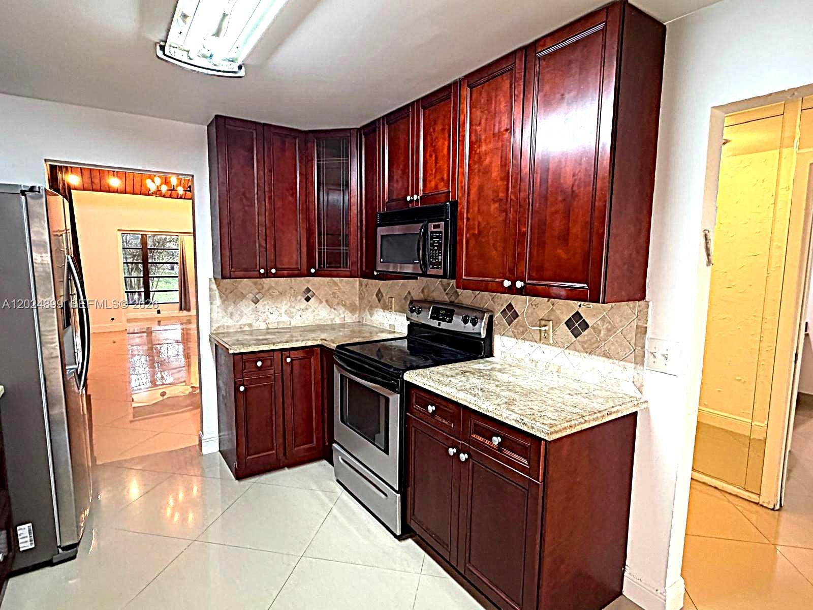 6620 Tiburon Circle, Unit 3 Boca Raton, FL 33433 - Photo 4 of 12