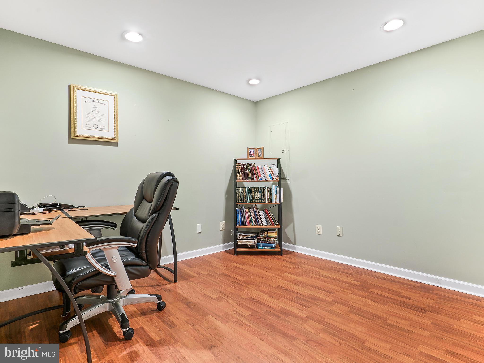8100 Station Road Manassas, VA 20111 - Photo 21 of 29 Large Office in Walk with Walk out access