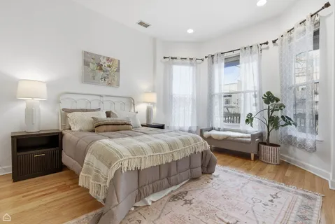 $649,500 | 2833 North Burling Street, Unit 3N, Chicago, IL 60657