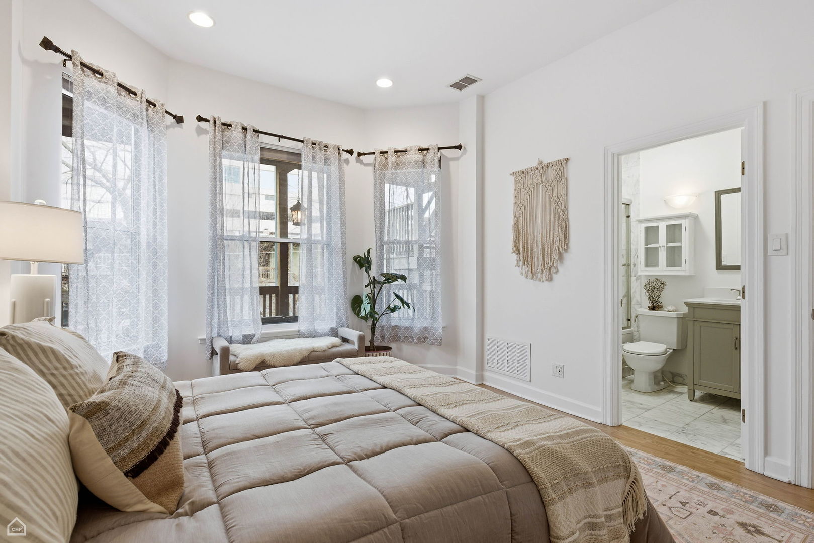 2833 North Burling Street, Unit 3N Chicago, IL 60657 - Photo 17 of 20