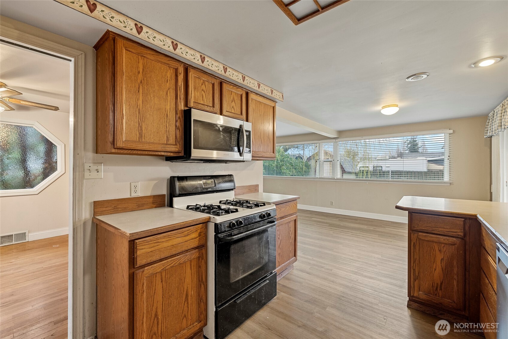 1808 South 14th Street Mount Vernon, WA 98274 - Photo 16 of 34