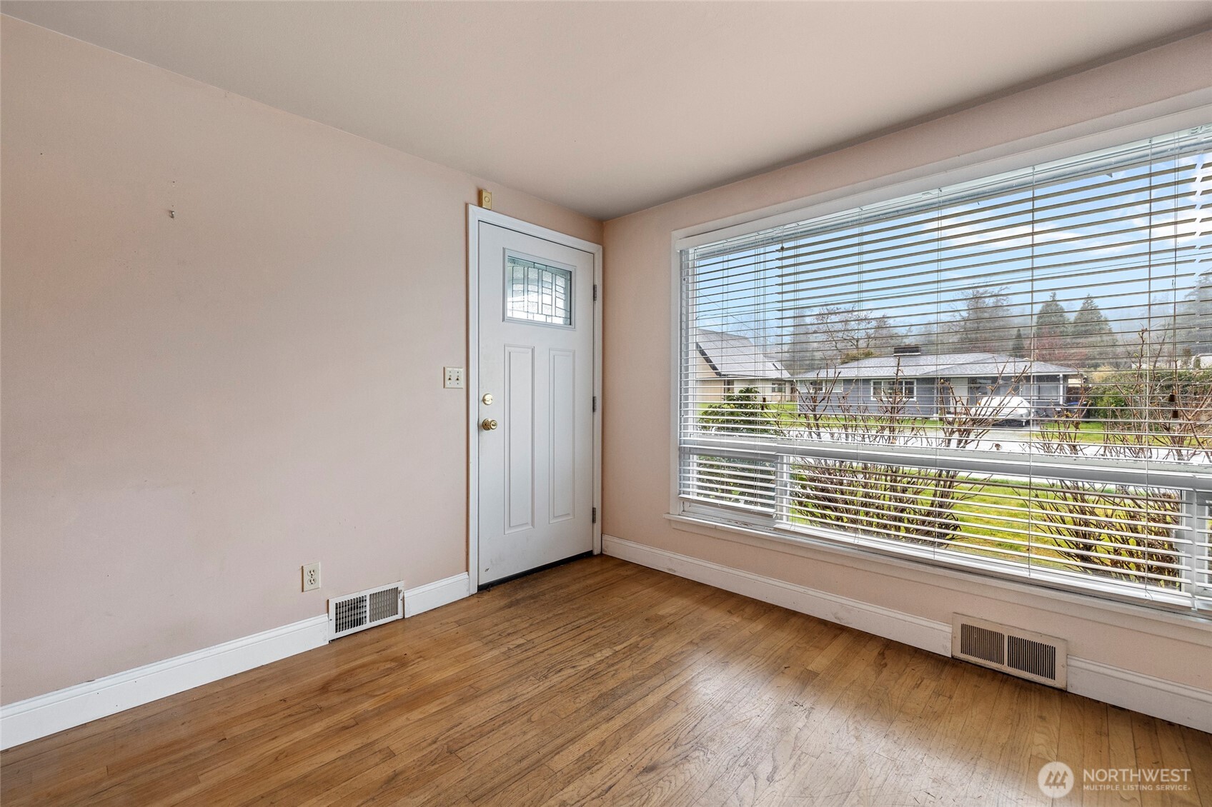 1808 South 14th Street Mount Vernon, WA 98274 - Photo 3 of 34