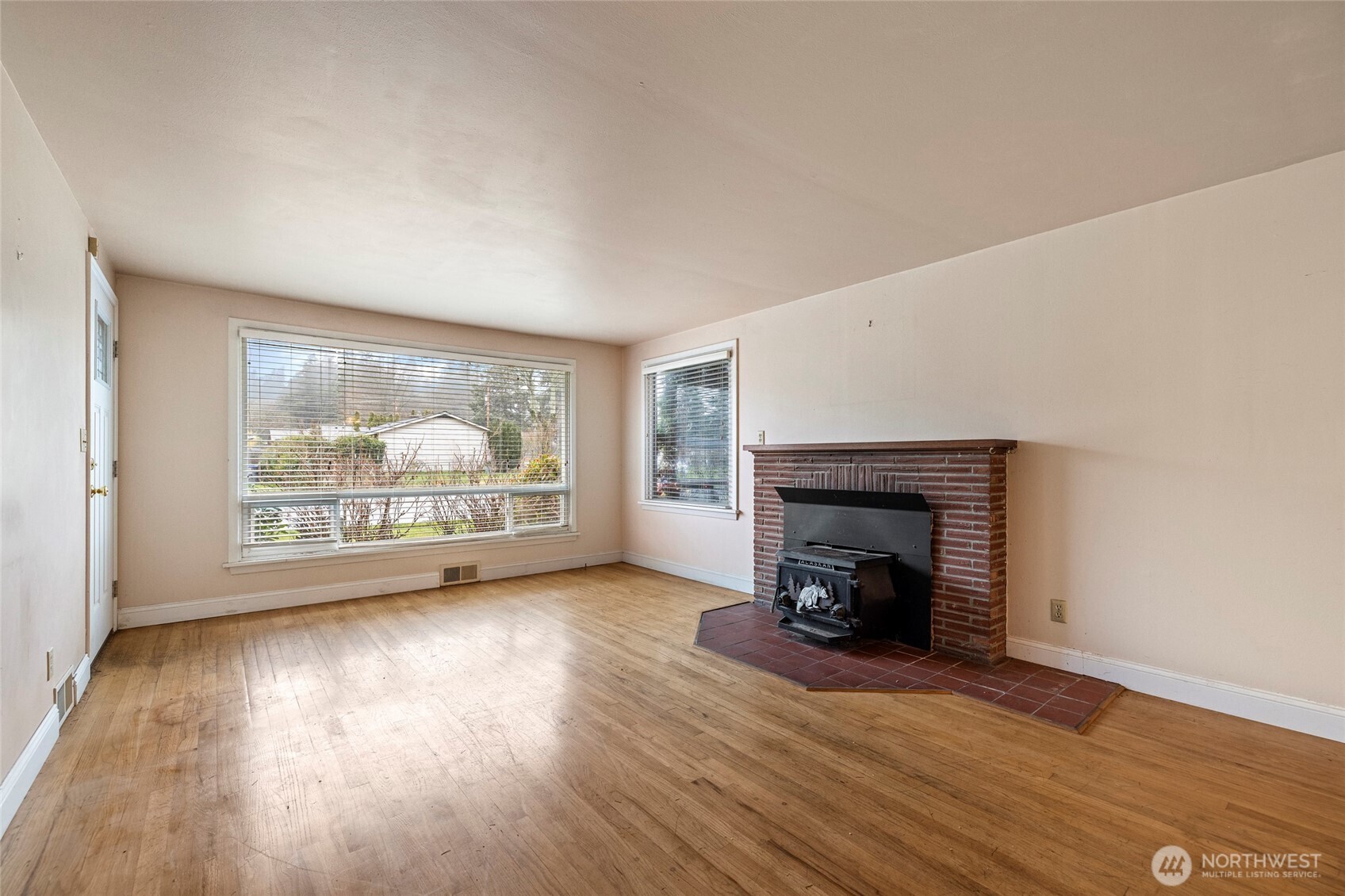 1808 South 14th Street Mount Vernon, WA 98274 - Photo 4 of 34