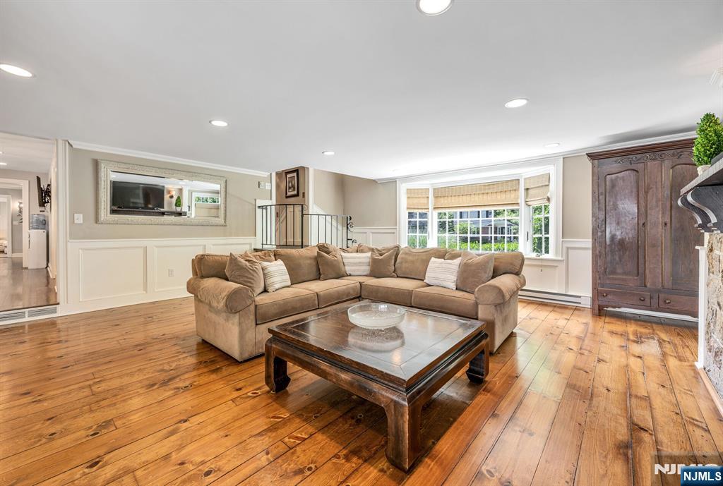 243 Hempstead Road Ridgewood, NJ 07450 - Photo 18 of 36