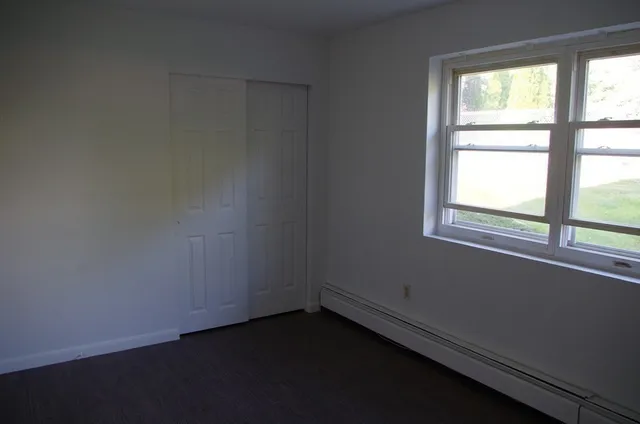 $2,400 | 81 High Street, Unit 10, Amesbury, MA 01913