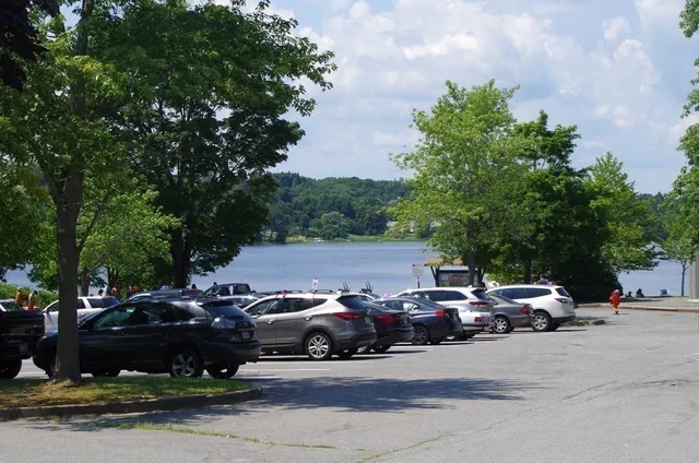 $2,400 | 81 High Street, Unit 10, Amesbury, MA 01913