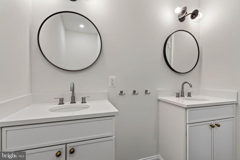 963 North Rochester Street Arlington, VA 22205 - Photo 25 of 43 Gallery Image 25