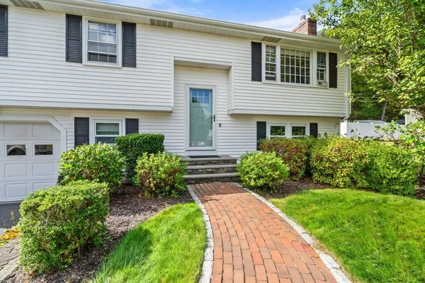 $700,000 | 12 Patti Lane, Maynard, MA 01754