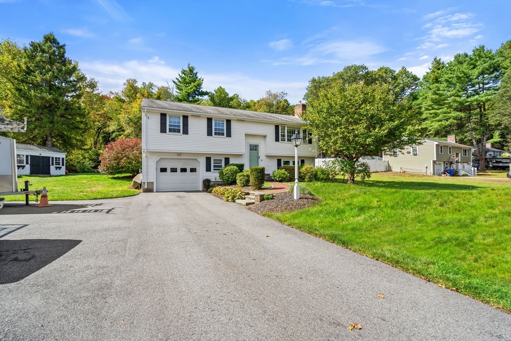 12 Patti Lane Maynard, MA 01754 - Photo 3 of 33