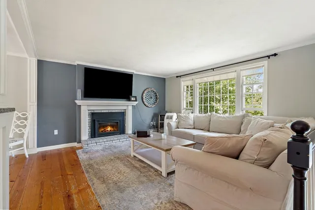 $715,000 | 12 Patti Lane, Maynard, MA 01754