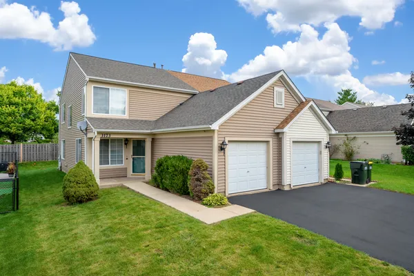 $1,950 | 3173 Impressions Drive, Lake In The Hills, IL 60156
