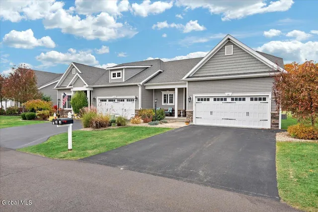 $389,900 | 21 David Drive, Bethlehem, NY 12077