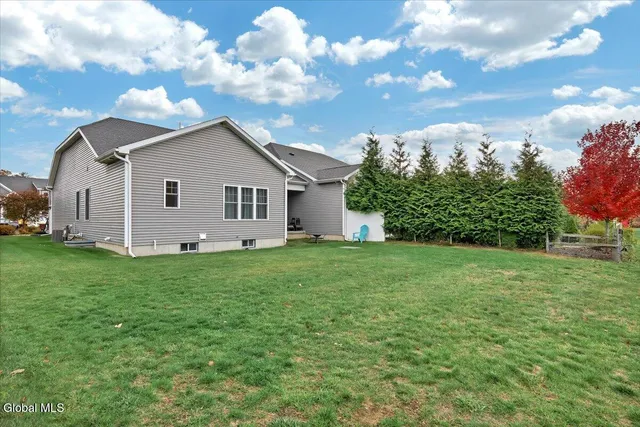 $389,900 | 21 David Drive, Bethlehem, NY 12077