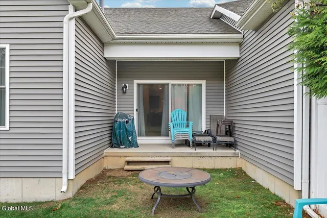 $389,900 | 21 David Drive, Bethlehem, NY 12077