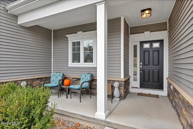 $389,900 | 21 David Drive, Bethlehem, NY 12077