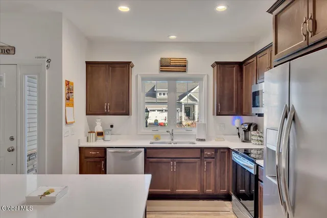 $389,900 | 21 David Drive, Bethlehem, NY 12077