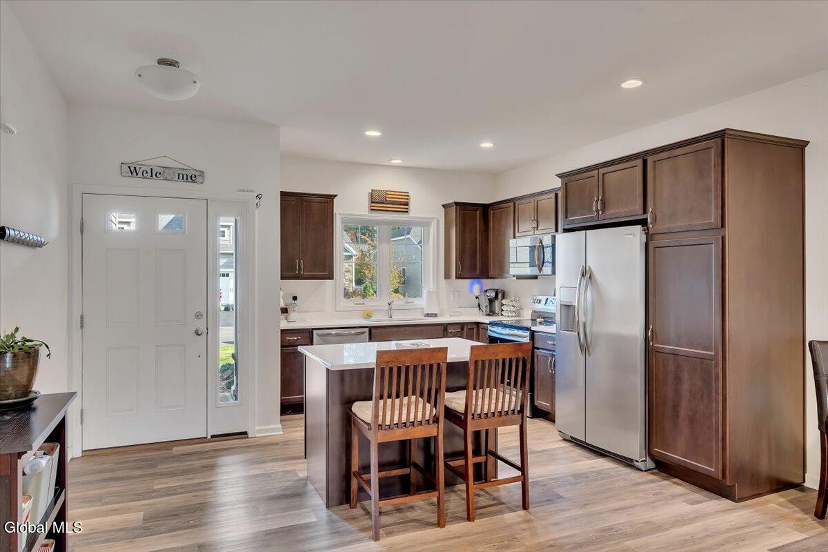 21 David Drive Bethlehem, NY 12077 - Photo 6 of 27 09-P1592426