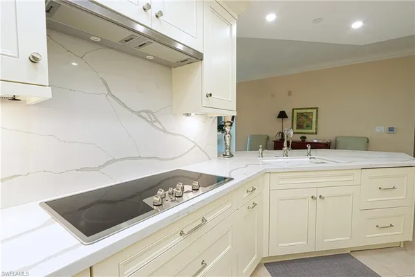 $15,000 | 60 Seagate Drive, Unit 402, Naples, FL 34103