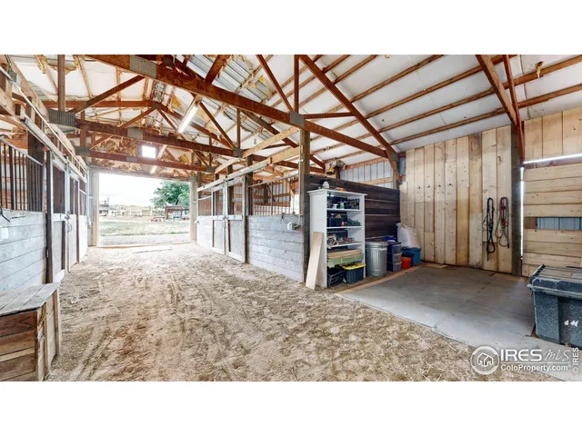 a outdoor view with a outdoor space