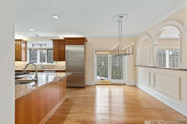 $999,900 | 7111 Thorntree Hill Drive, De Witt, NY 13066