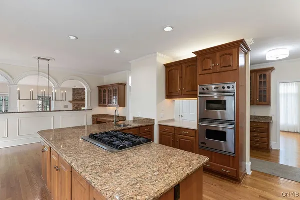 $974,900 | 7111 Thorntree Hill Drive, De Witt, NY 13066