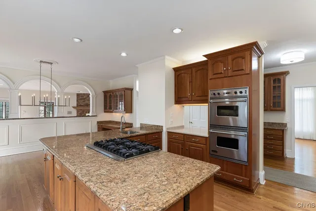 $999,900 | 7111 Thorntree Hill Drive, De Witt, NY 13066