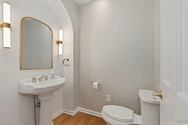 $999,900 | 7111 Thorntree Hill Drive, De Witt, NY 13066