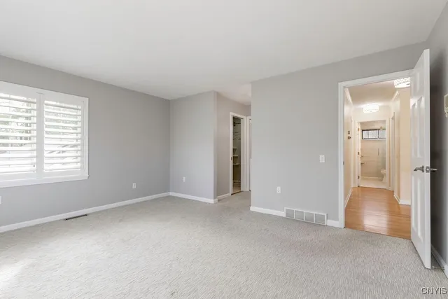 $999,900 | 7111 Thorntree Hill Drive, De Witt, NY 13066