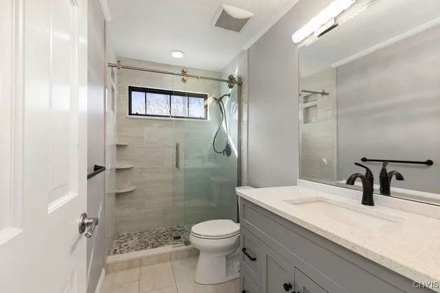 $999,900 | 7111 Thorntree Hill Drive, De Witt, NY 13066