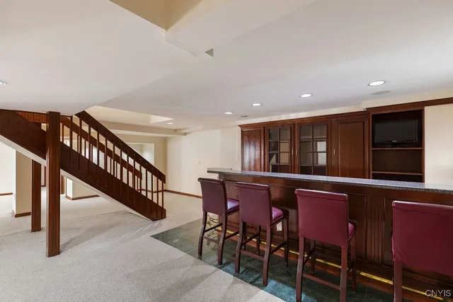 $999,900 | 7111 Thorntree Hill Drive, De Witt, NY 13066