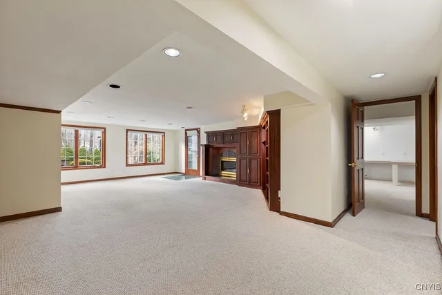 $999,900 | 7111 Thorntree Hill Drive, De Witt, NY 13066