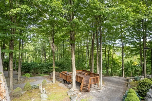 $974,900 | 7111 Thorntree Hill Drive, De Witt, NY 13066