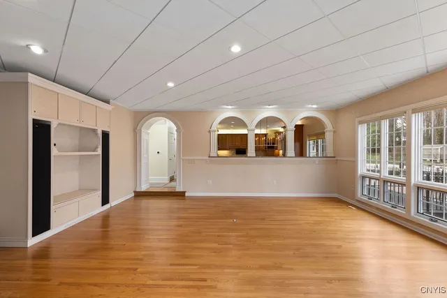 $999,900 | 7111 Thorntree Hill Drive, De Witt, NY 13066