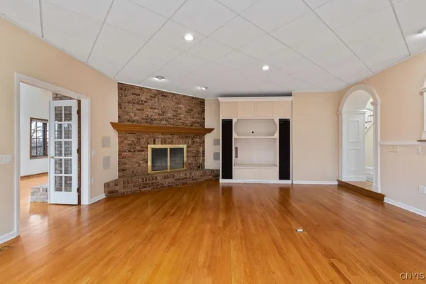 $974,900 | 7111 Thorntree Hill Drive, De Witt, NY 13066