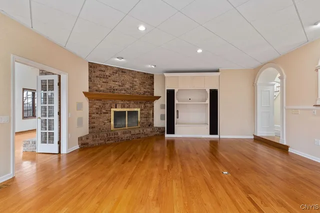 $999,900 | 7111 Thorntree Hill Drive, De Witt, NY 13066