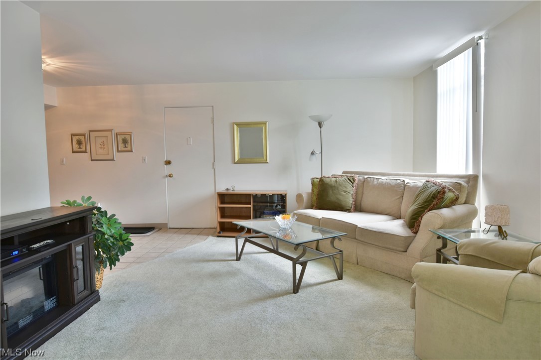 2520 North River Road Northeast, Unit B20 Warren, OH 44483 - Photo 16 of 32