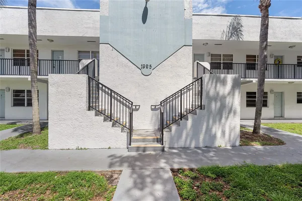 $1,650 | 1925 Madison Street, Unit 22, Hollywood, FL 33020