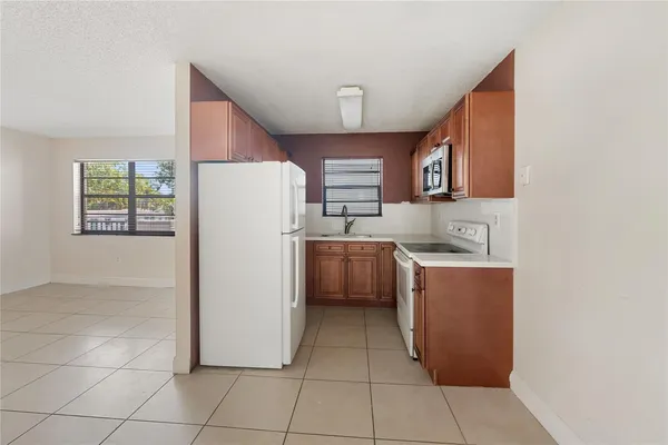 $1,650 | 1925 Madison Street, Unit 22, Hollywood, FL 33020