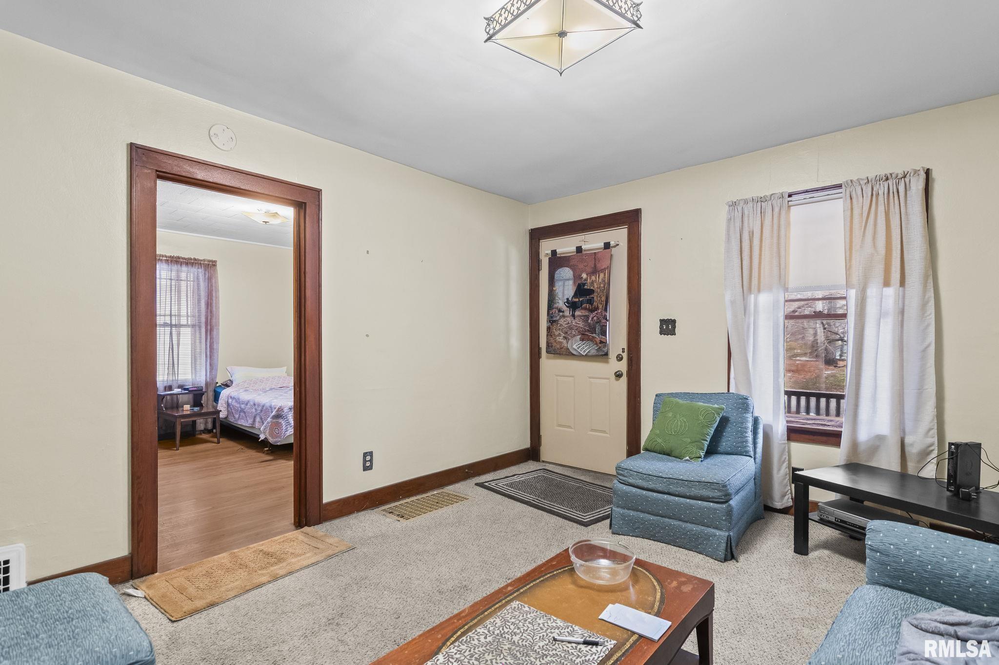 2236 East Adams Street Springfield, IL 62703 - Photo 4 of 22