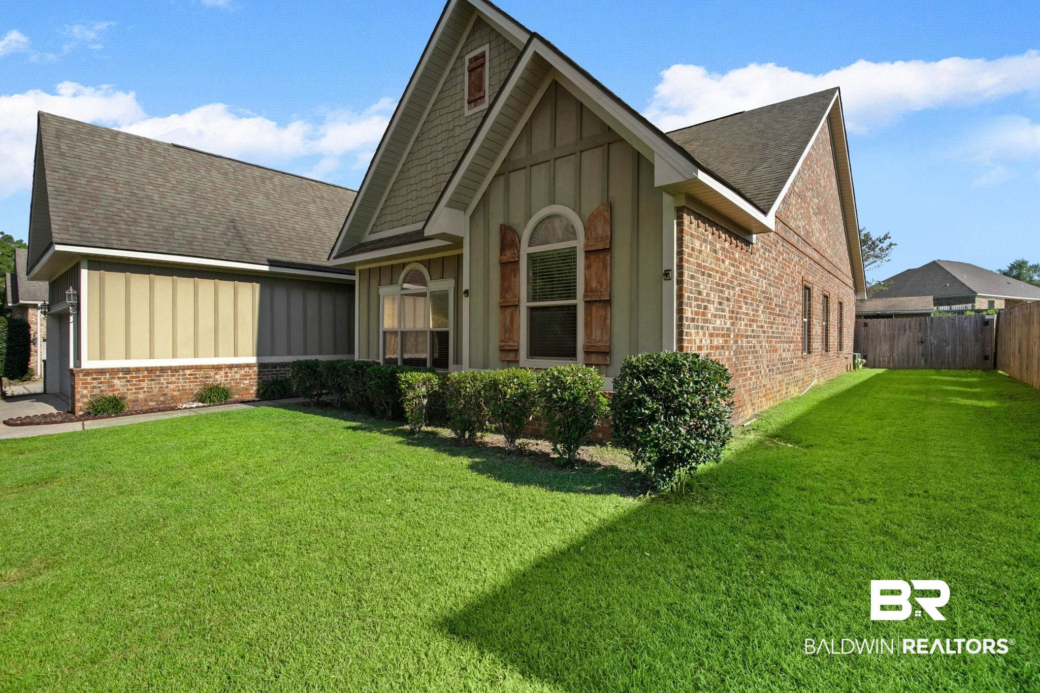 8735 Bainbridge Drive Daphne, AL 36526 - Photo 5 of 38