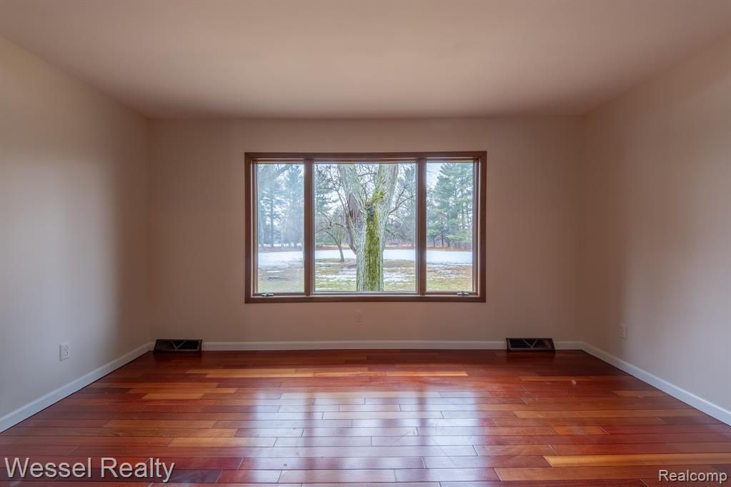 8824 Hough Road Almont, MI 48003 - Photo 20 of 44