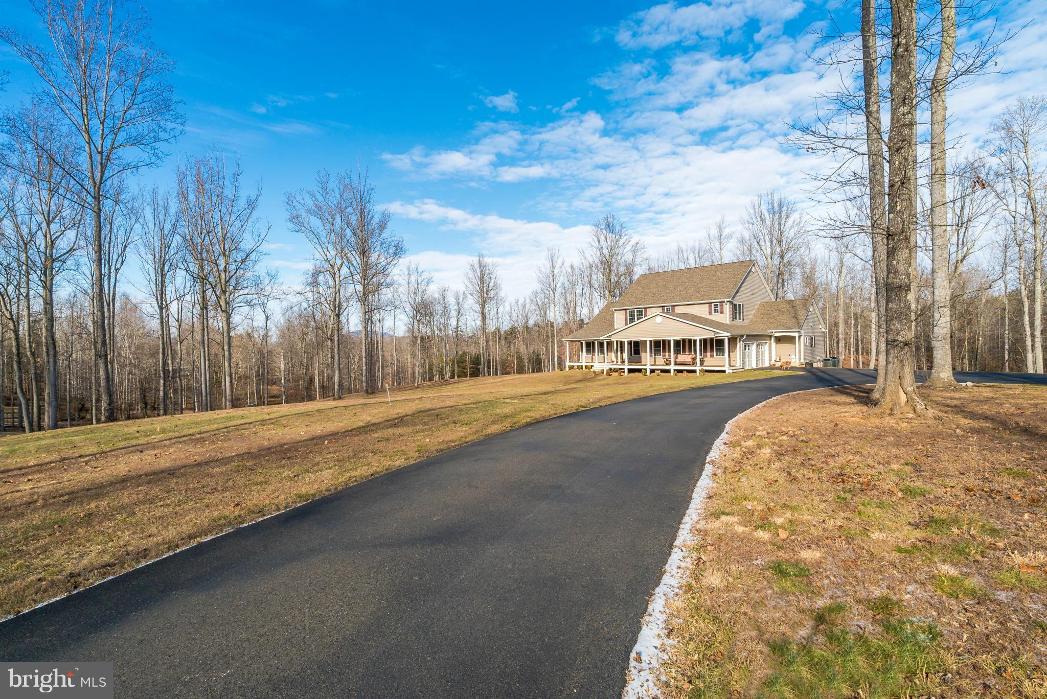 6611 Olinger Road Marshall, VA 20115 - Photo 3 of 30 Exterior (Front)