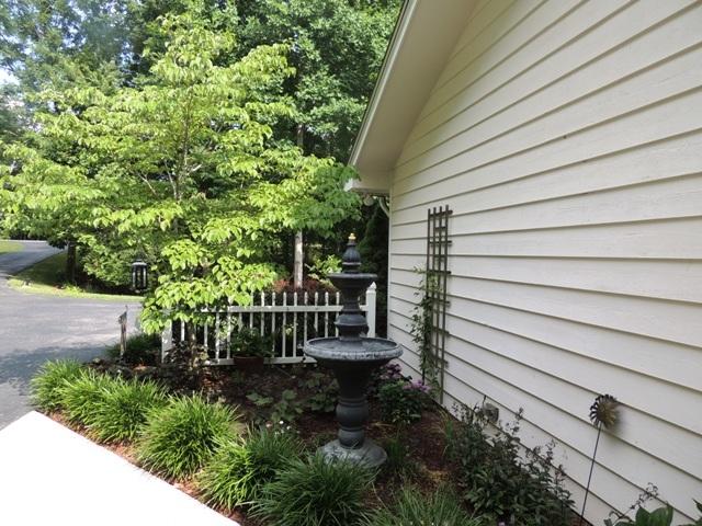 442 Mt Airy Road Hardy, VA 24101 - Photo 13 of 28 Side