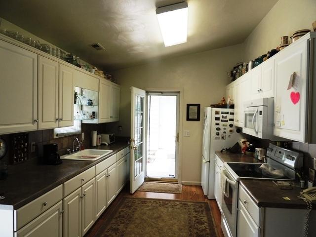 442 Mt Airy Road Hardy, VA 24101 - Photo 17 of 28 Kitchen01