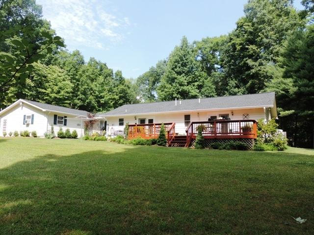 442 Mt Airy Road Hardy, VA 24101 - Photo 6 of 28 Back Exterior03