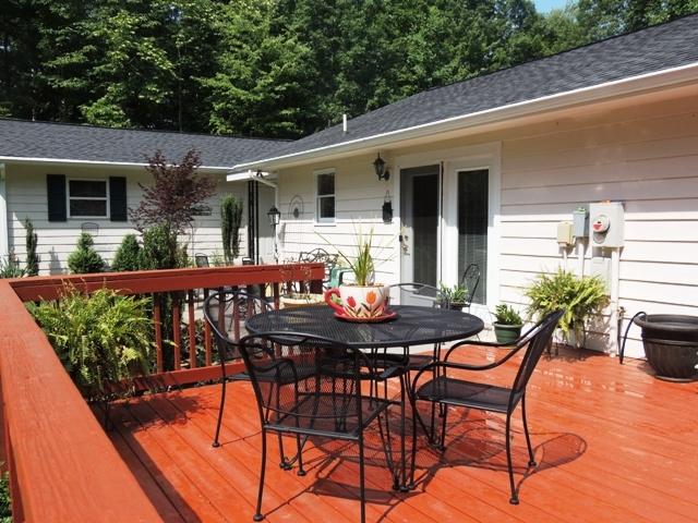 442 Mt Airy Road Hardy, VA 24101 - Photo 7 of 28 Deck02