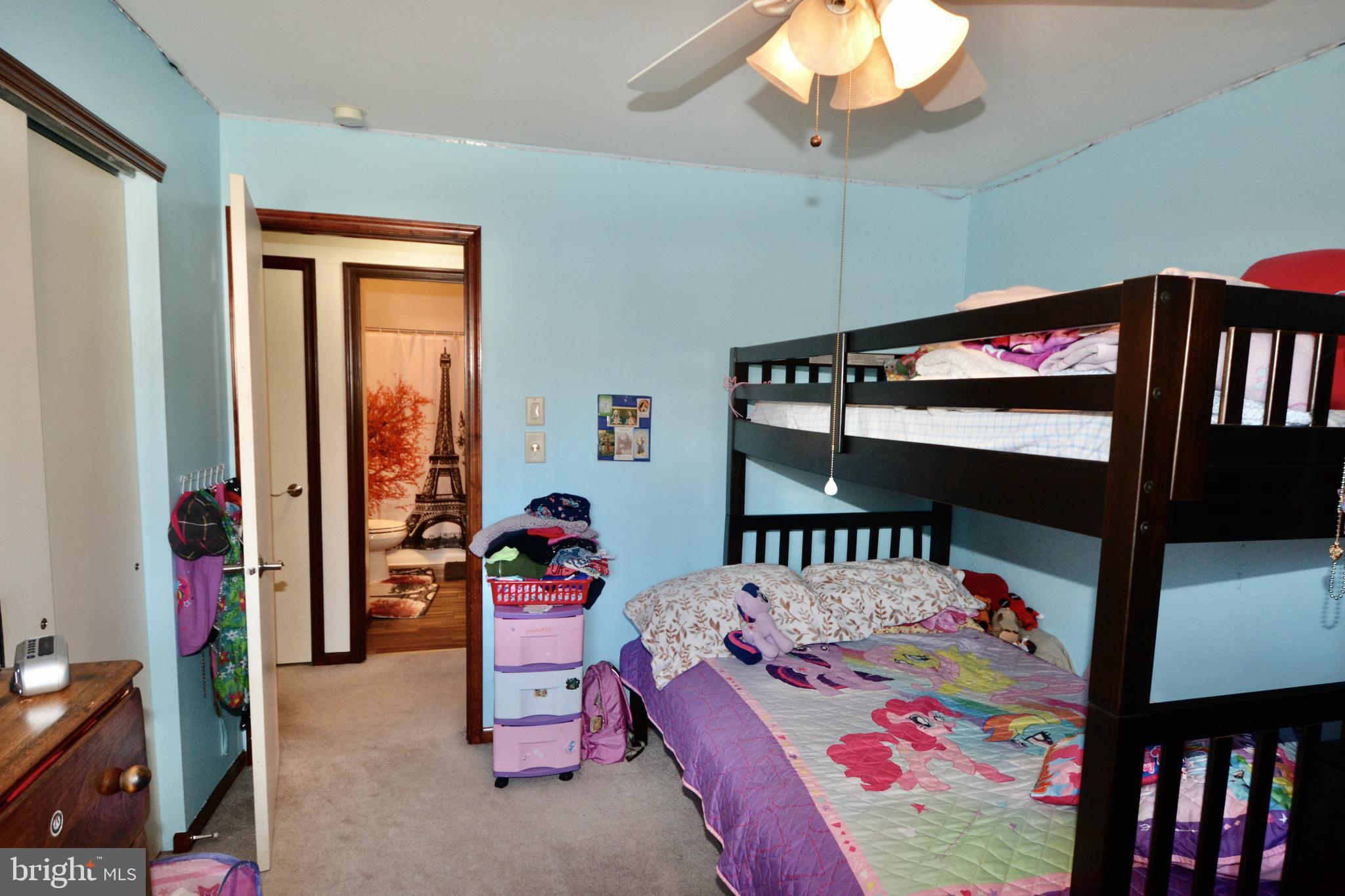 9 Pheasant Road Clementon, NJ 08021 - Photo 38 of 49 3rd Bedroom