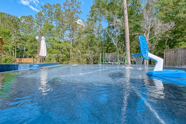 $975,000 | 2407 Chantilly Lane, Conroe, TX 77384